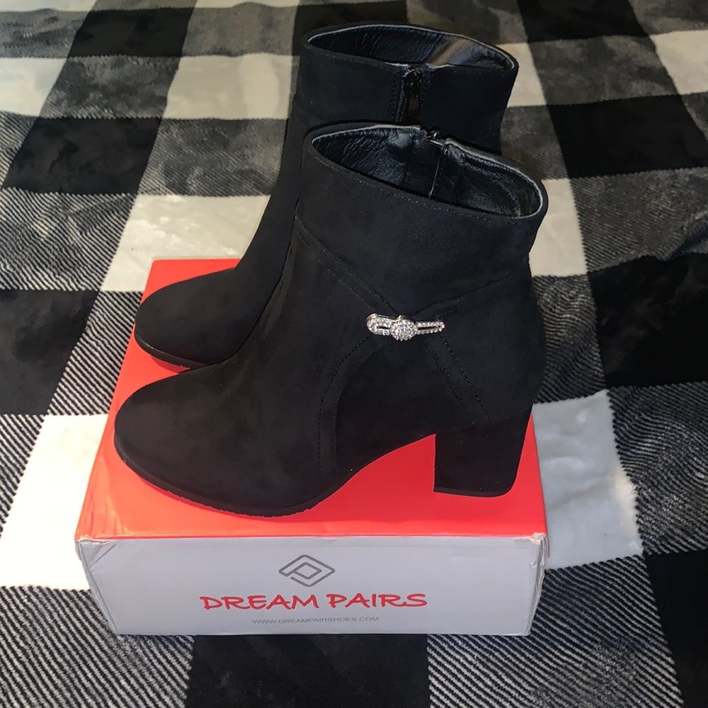 DREAM PAIRS Black Chunky Block Heel Ankle Boots